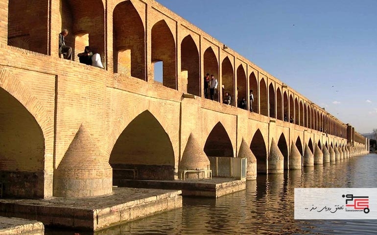 مرمت اضطراری سی‌ و سه ‌پل اصفهان