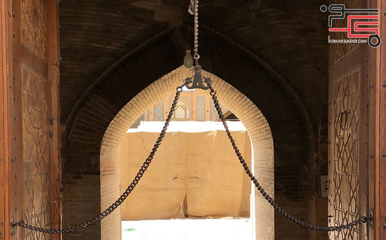 دزدیده شدن زنجیر بست نشینی مسجد حکیم اصفهان